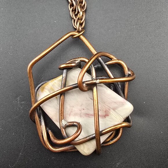 Copper Wire Wrapped Pendant Necklace W/ Stone Center & Chain By Kim Signed - Picture 10 of 10